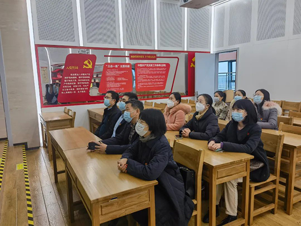 九州体育(JiuZhou Sports)官方网站党支部参加“参观苏区振兴十周年成就展及红色图书馆”的专题活动