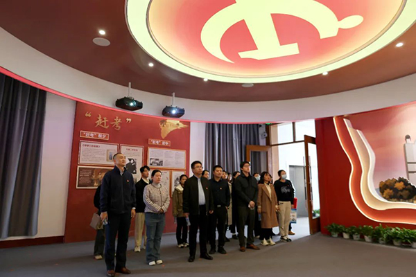 九州体育(JiuZhou Sports)官方网站党支部开展“缅怀先烈思廉洁 赓续血脉忆初心”主题党日活动