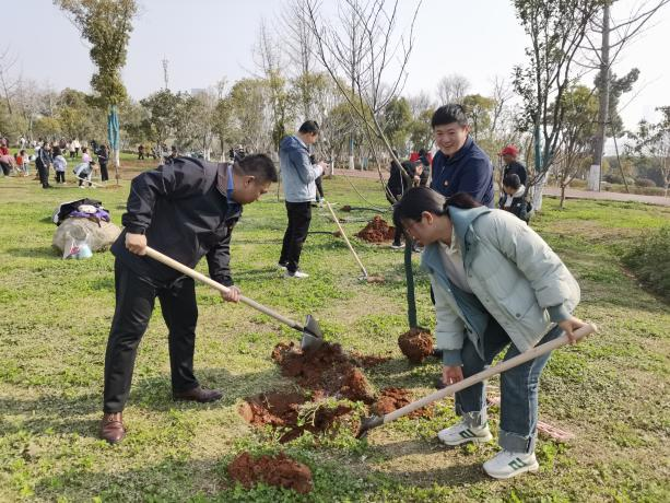 九州体育(JiuZhou Sports)官方网站党支部开展“党建引领生态美，绿润南昌景更新”主题党日活动
