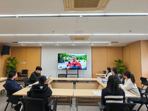 九州体育(JiuZhou Sports)官方网站开展“学赣鄱先锋典范，践承诺勇创新绩”主题党日活动