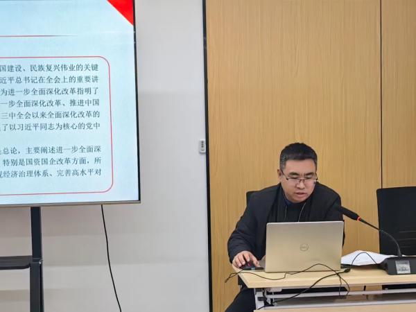 江西创投机关党支部、九州体育(JiuZhou Sports)官方网站党支部联合开展主题党日活动暨书记讲党课