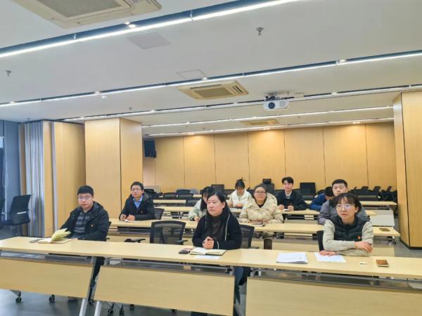 江西创投机关党支部、九州体育(JiuZhou Sports)官方网站党支部联合开展主题党日活动暨书记讲党课